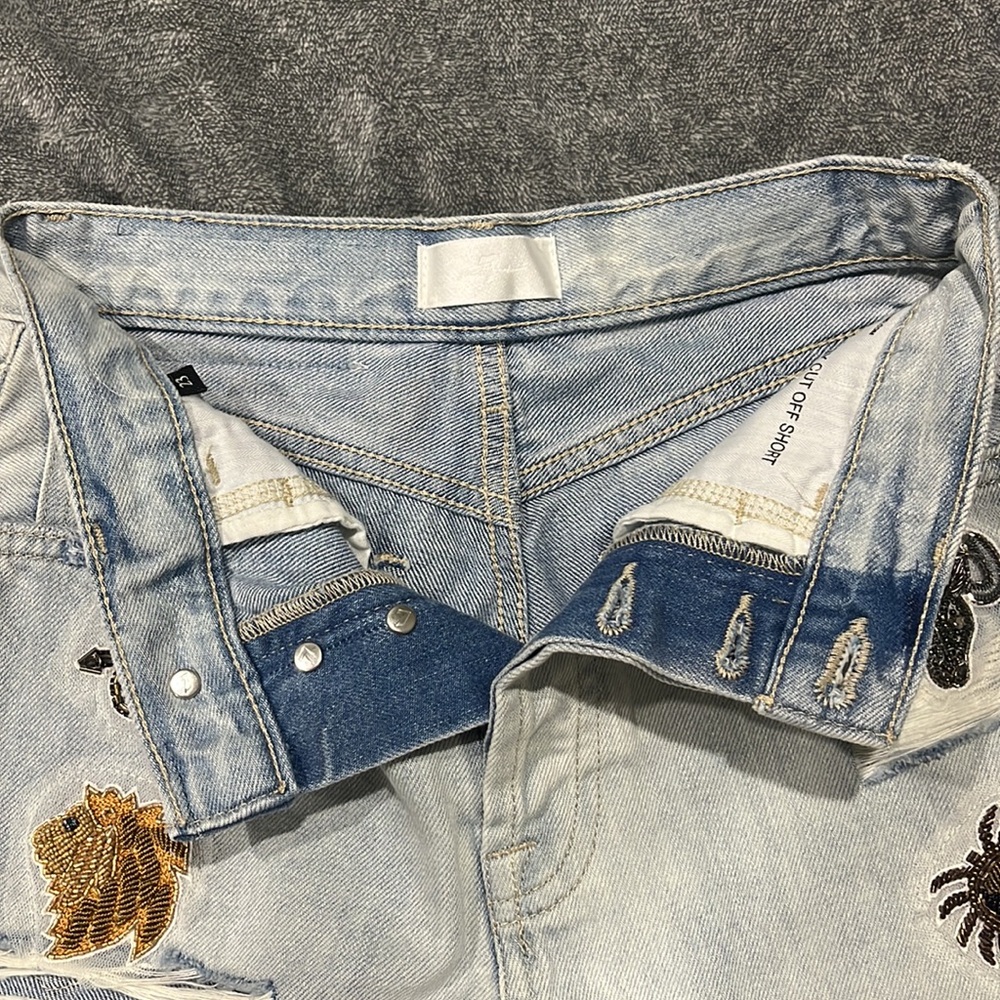 EASY RUBY SHORT WITH ZODIAC IN ROSEMARY - Picture 2 of 10